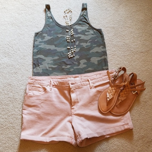 Mossimo Supply Co. Pants - Mossimo pink shorts